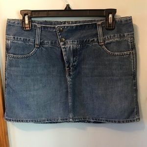 ⚡️SALE⚡️Size 4 denim American Eagle skirt